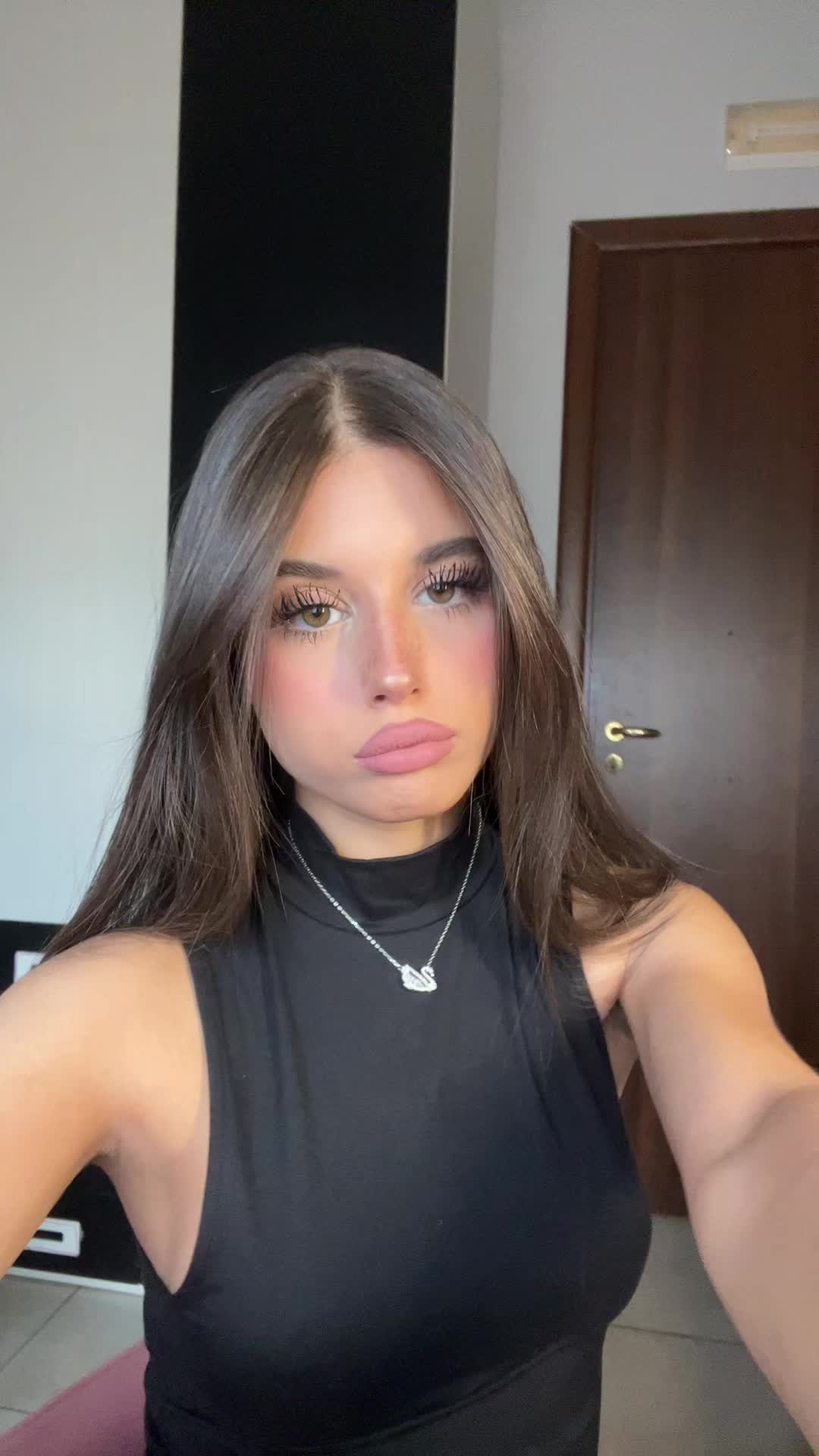 @𝐂 𝐑 𝐈 𝐒 𝐓 𝐈 𝐍 𝐀