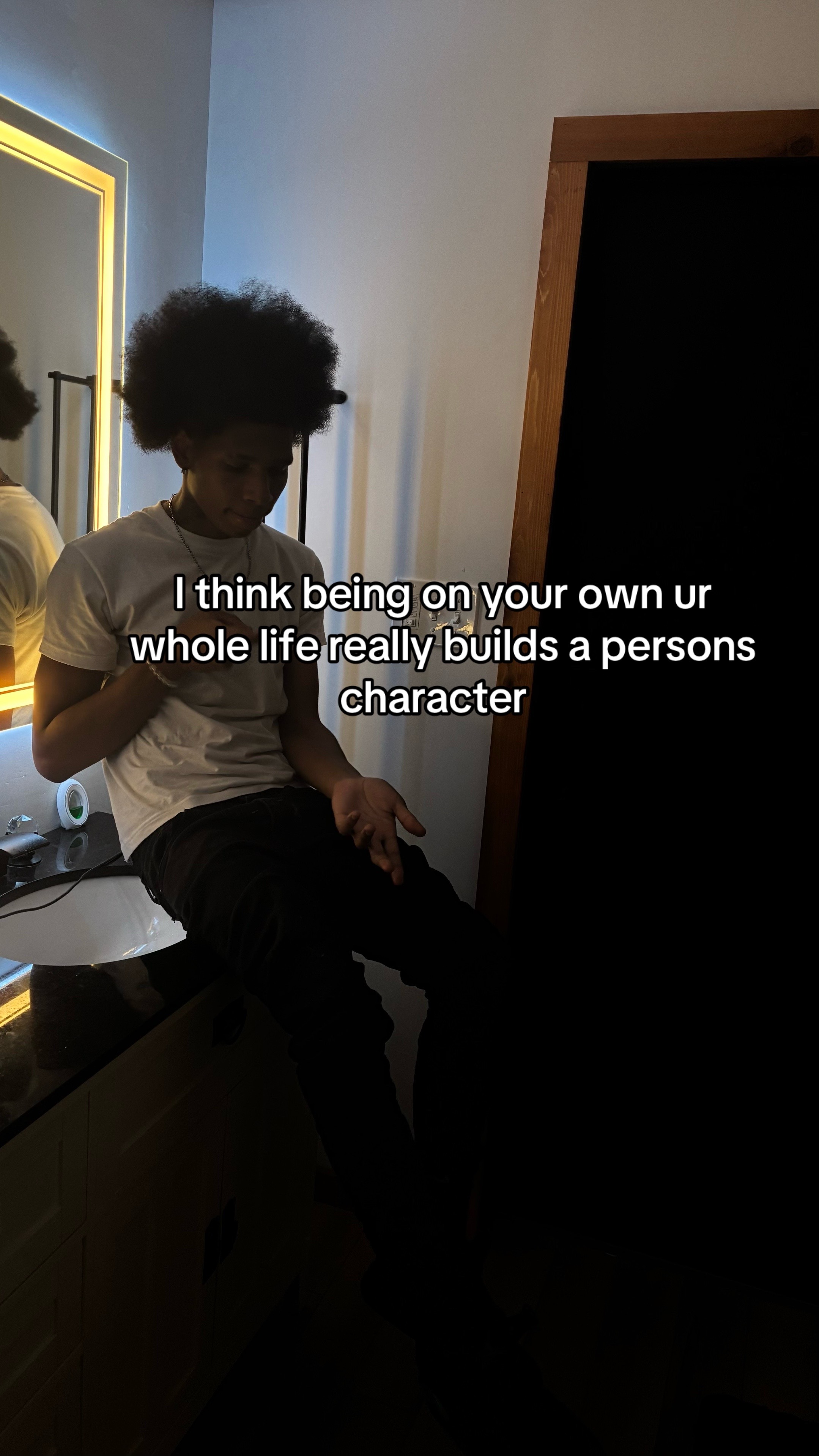 @⃟
