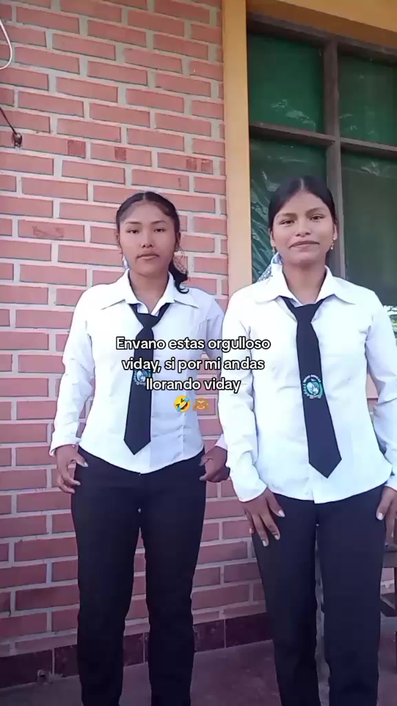 @shinahote&ntilde;ita🍒🇧🇴