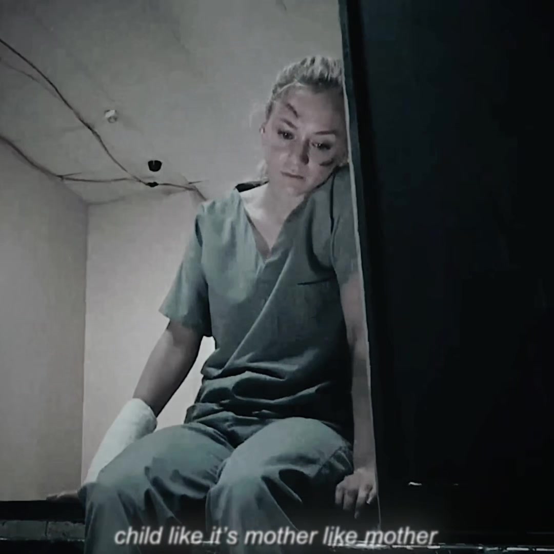 @𝐚𝐯𝐚 ⋆˚𝜗𝜚˚⋆