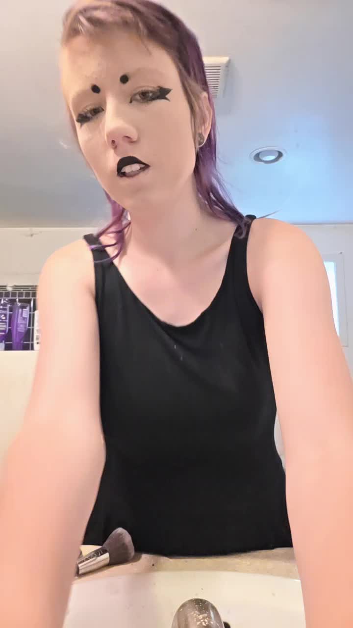 @~{WillowCosplays}~