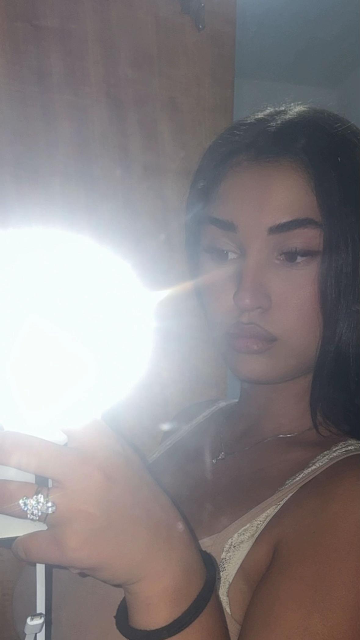 @Xhesika🇦🇱