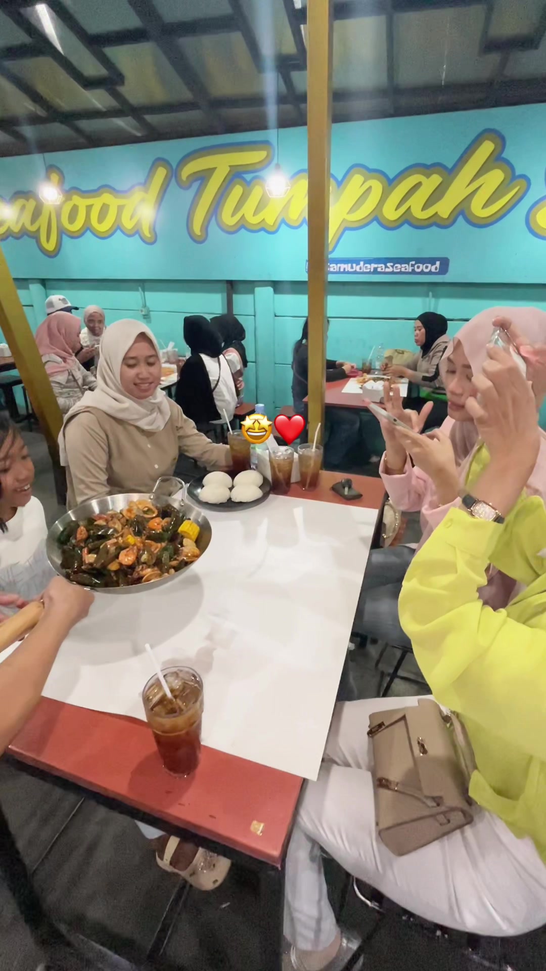 @seafood tumpah samudera