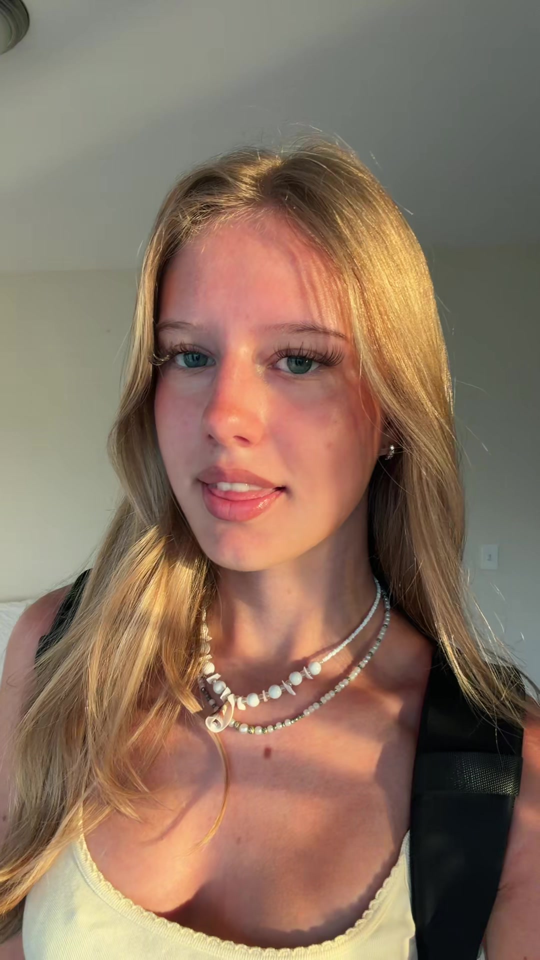 @🦄
