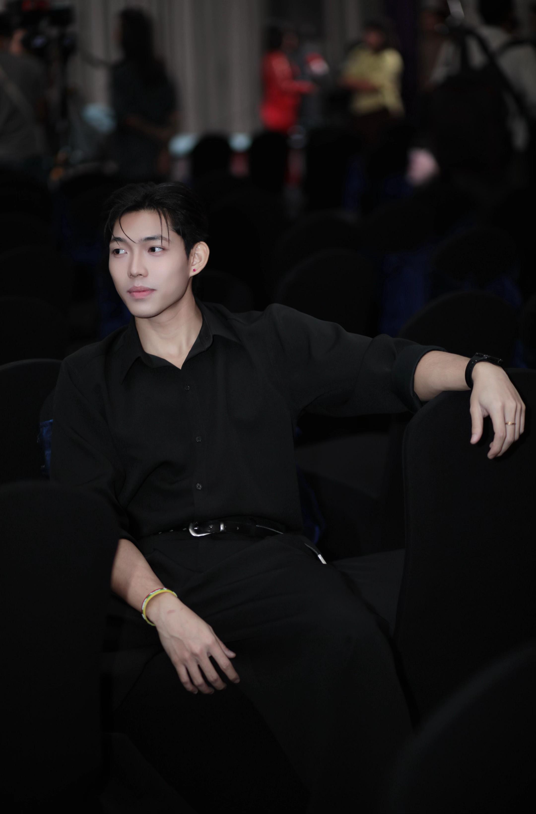 @Hlaing Bwar-Official