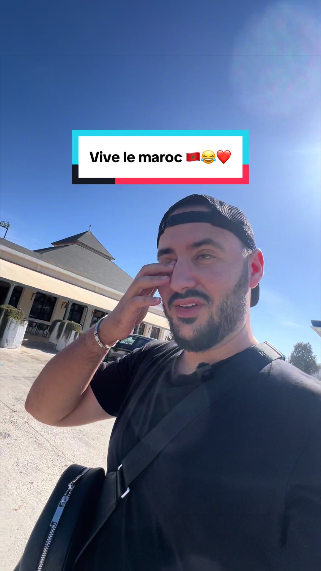 @LE CAMÉLÉON
