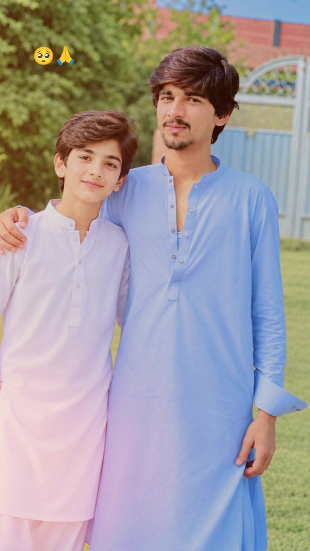 @کنگ نازک 🙌🖤