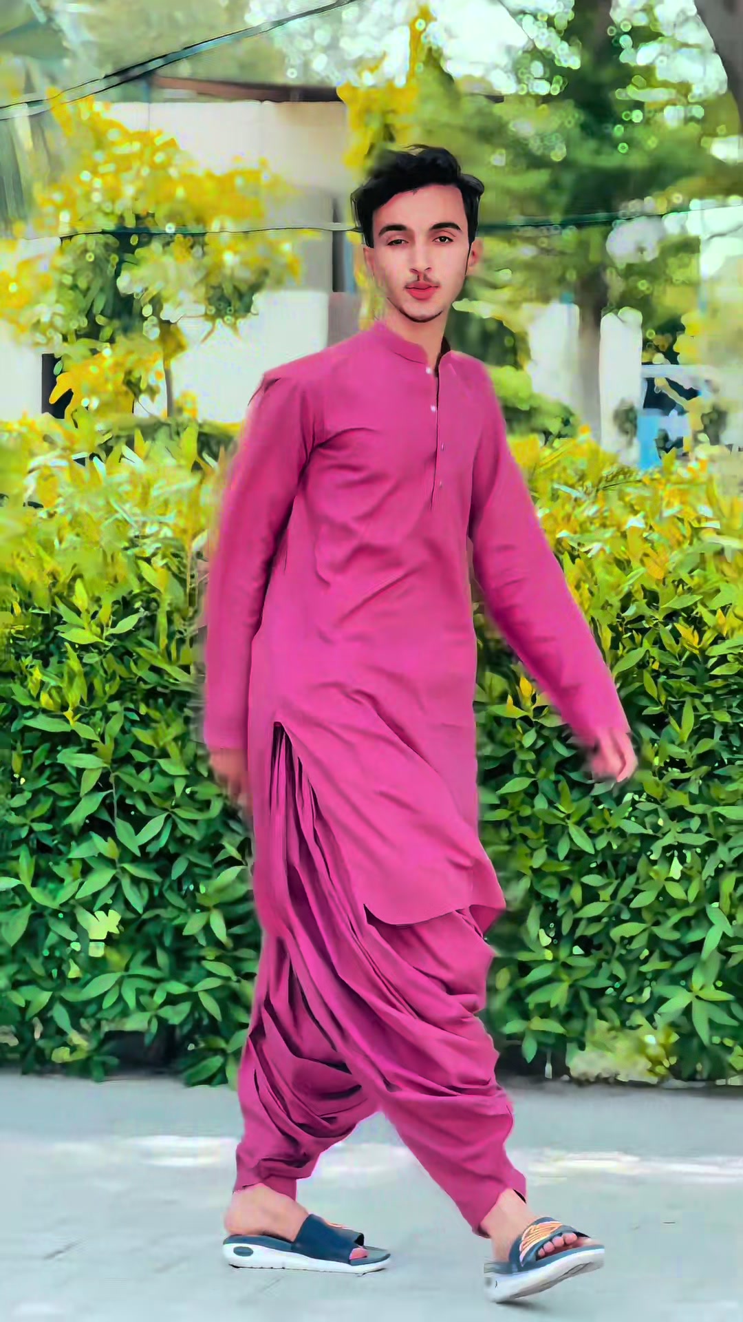 @𝐙𝐚𝐡𝐢𝐝𝐮🫀