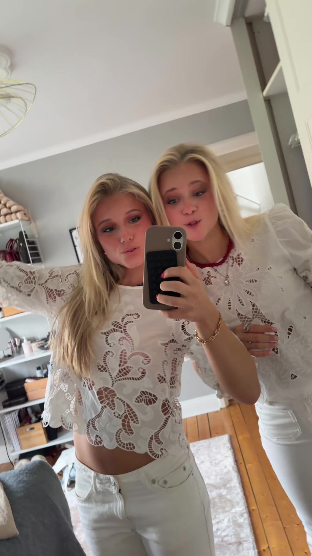 @Elin
