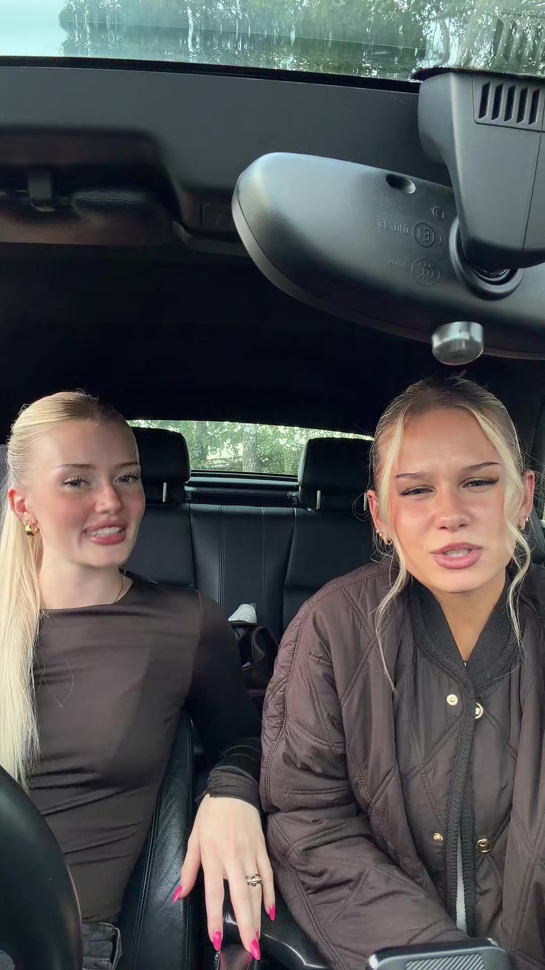 @Dascha & Alina