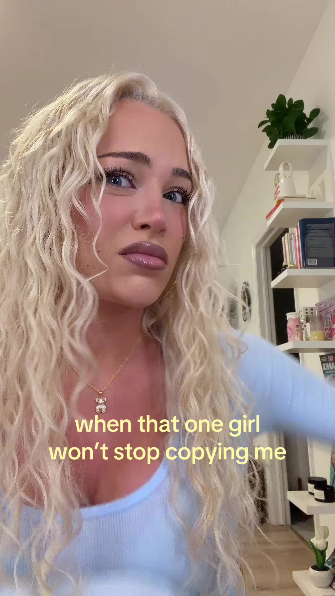 @viper ♡₊˚ 🦢・₊✧