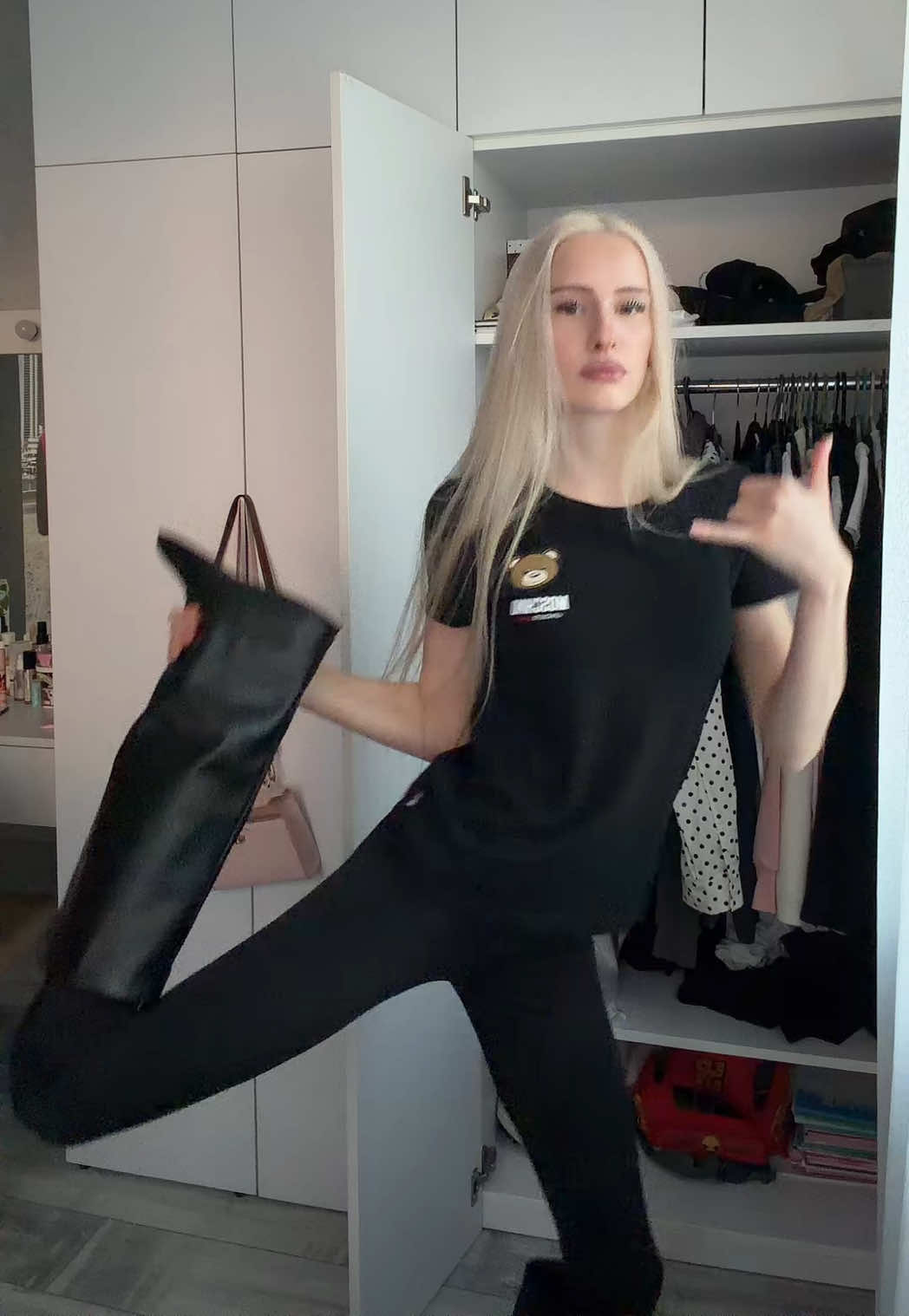 @tina ྀི