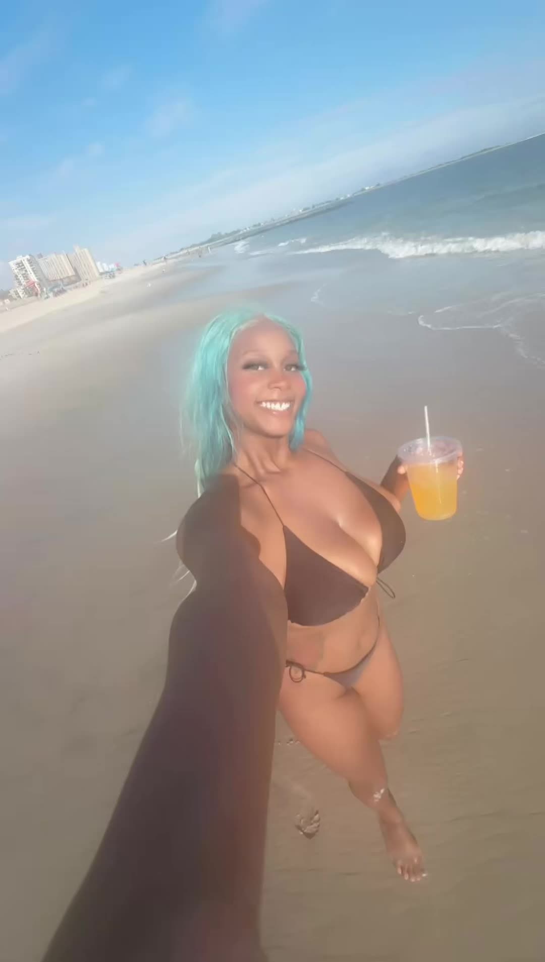 @Juliee