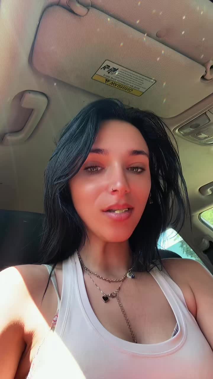 @𝕻𝖗𝖊𝖙𝖙𝖞 𝕸𝖆𝖒𝖆🍒