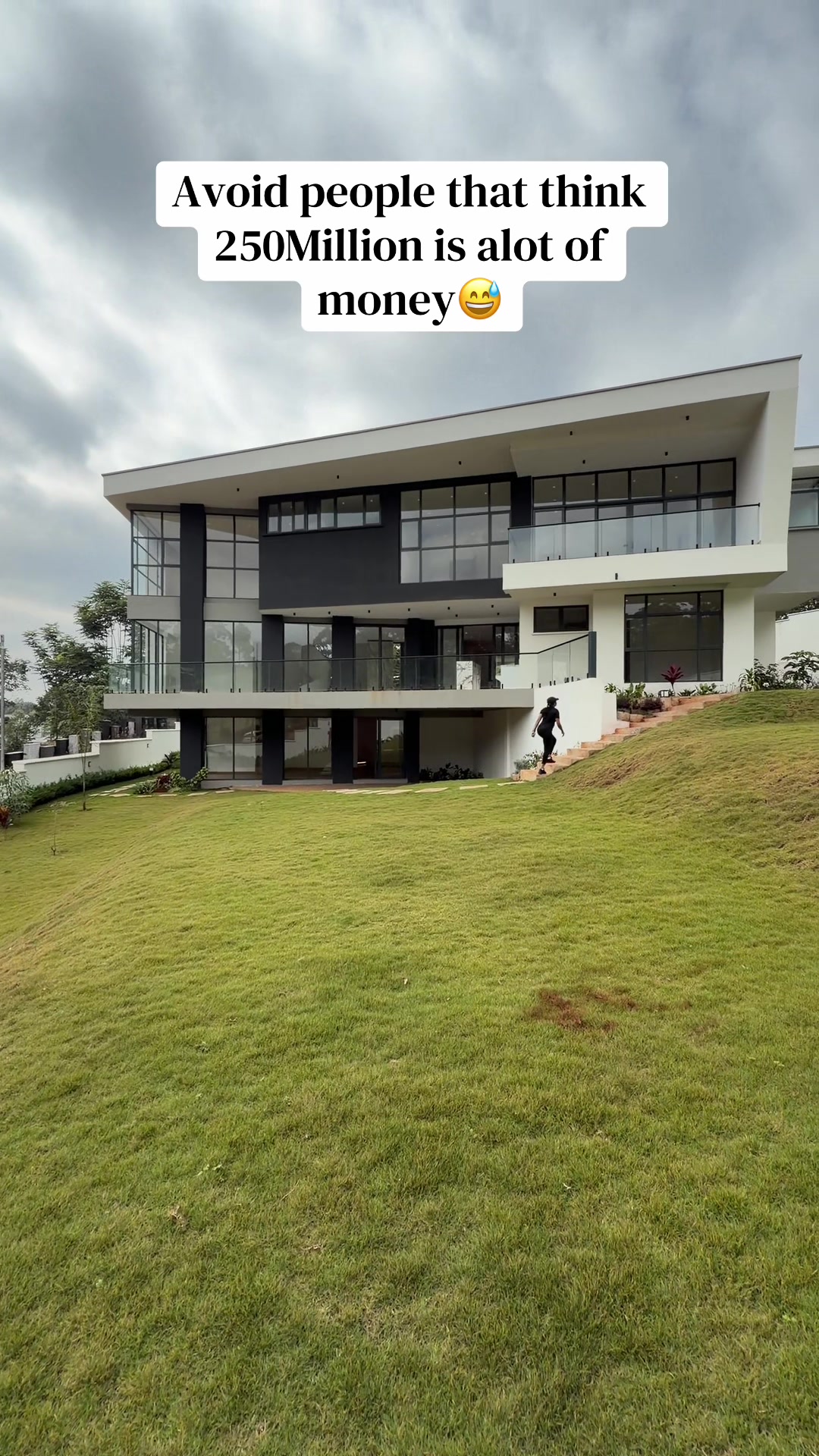 @Lyx Realty Group