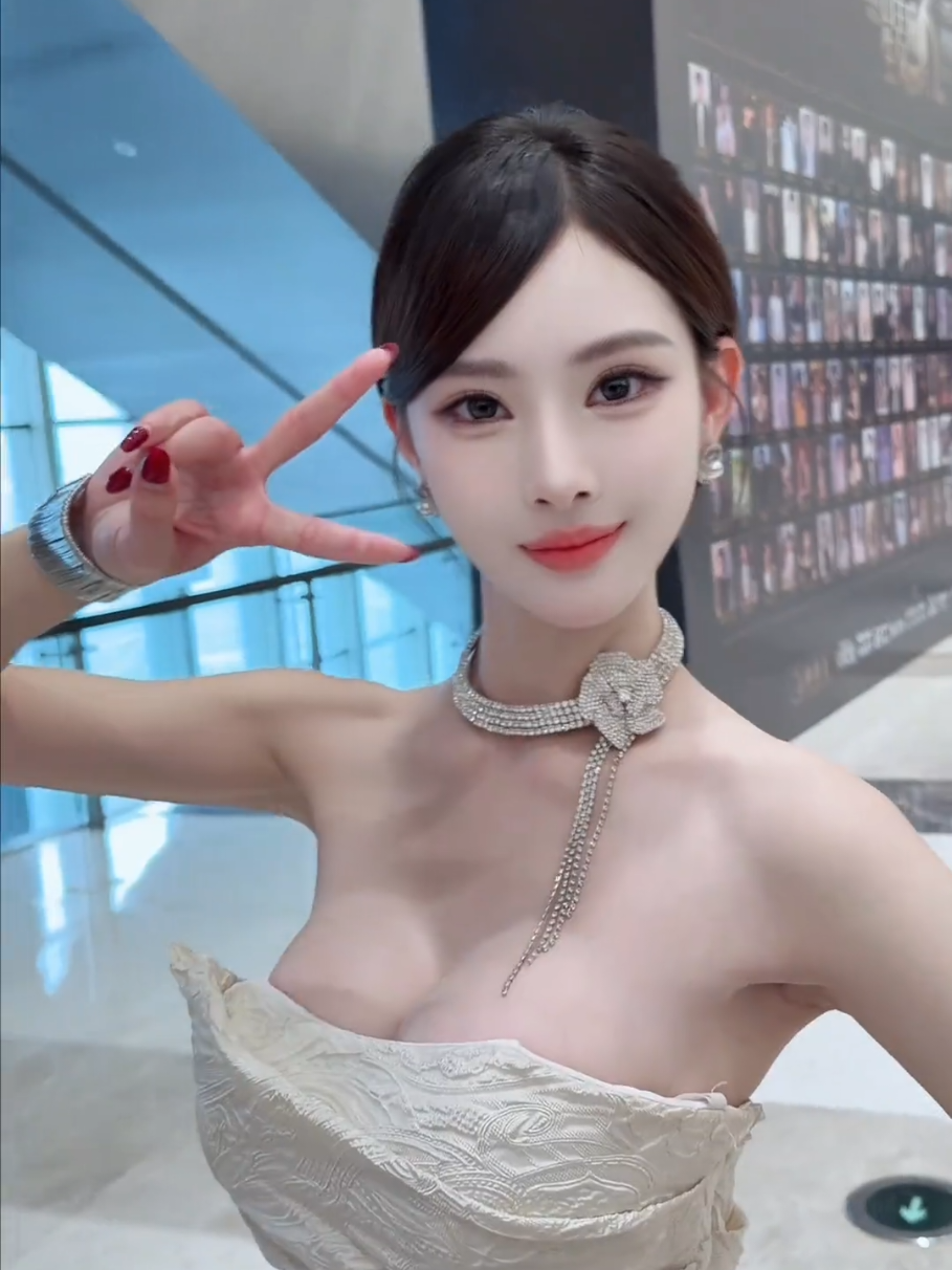 @Gái Xinh ở Đây