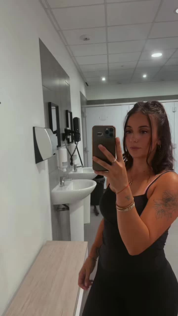 @Coralie ✨