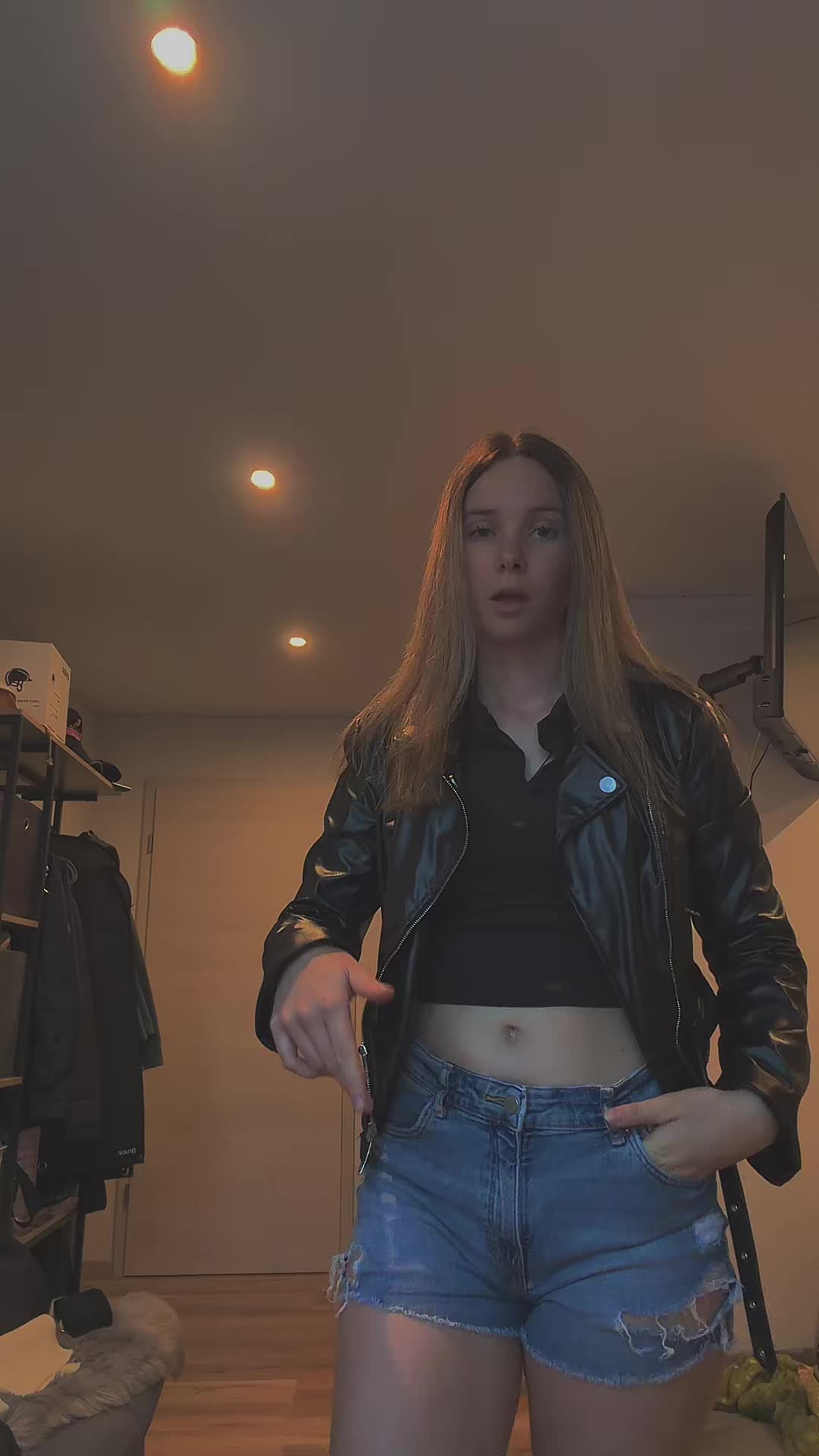 @Lena.pltdr