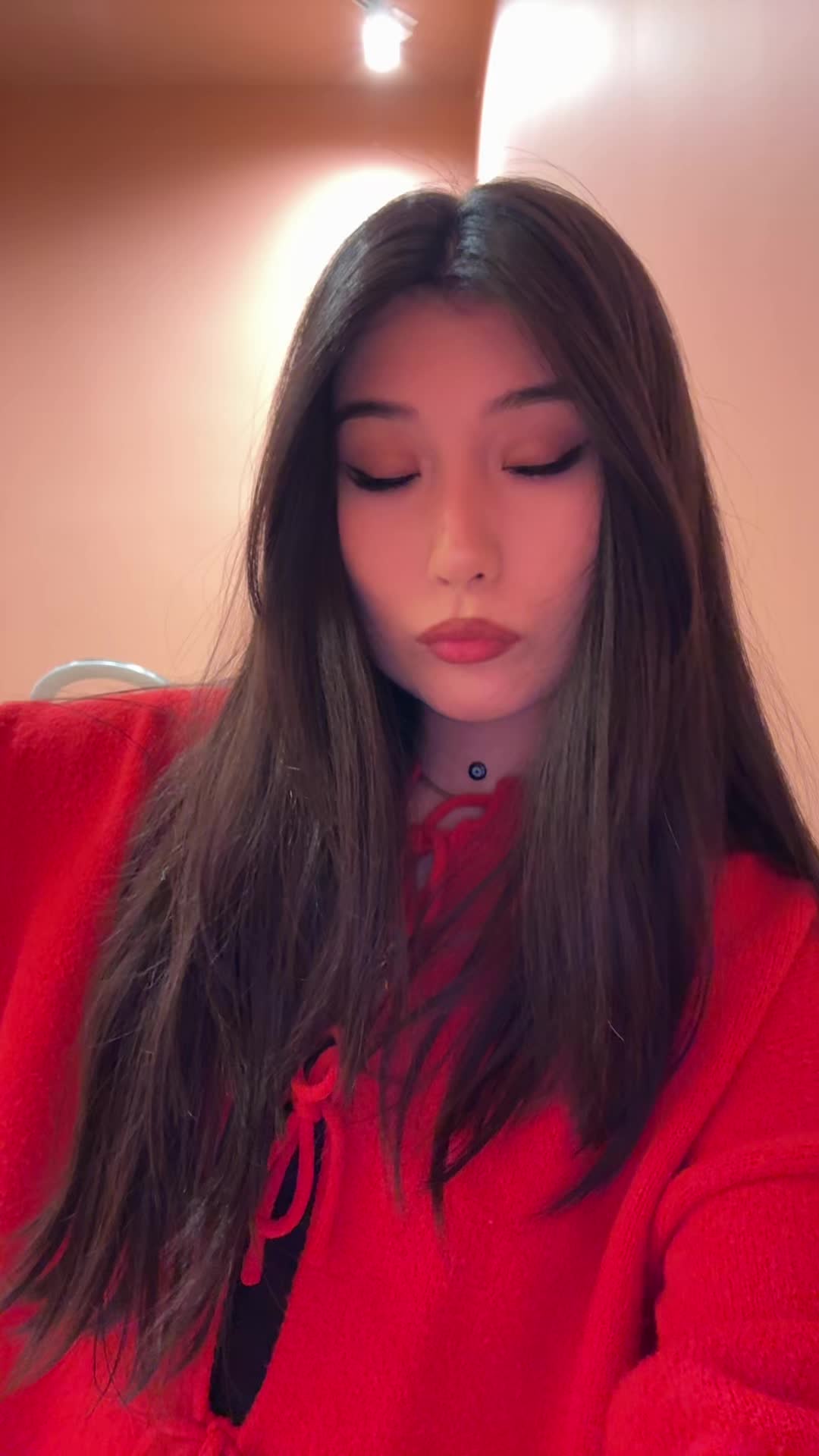 @minëk