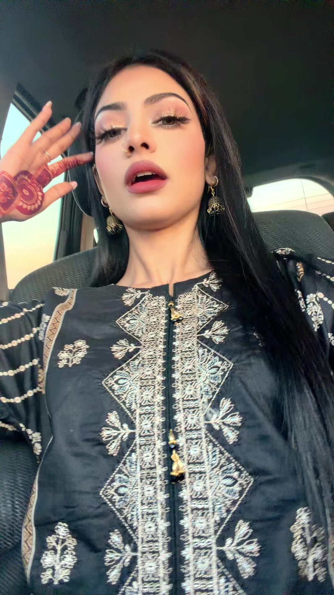 @the_official_haniya