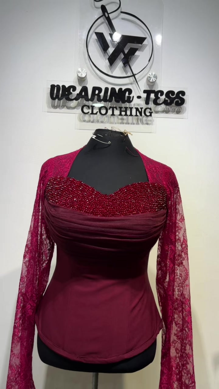 @WEARING_TESS CLOTHING💕