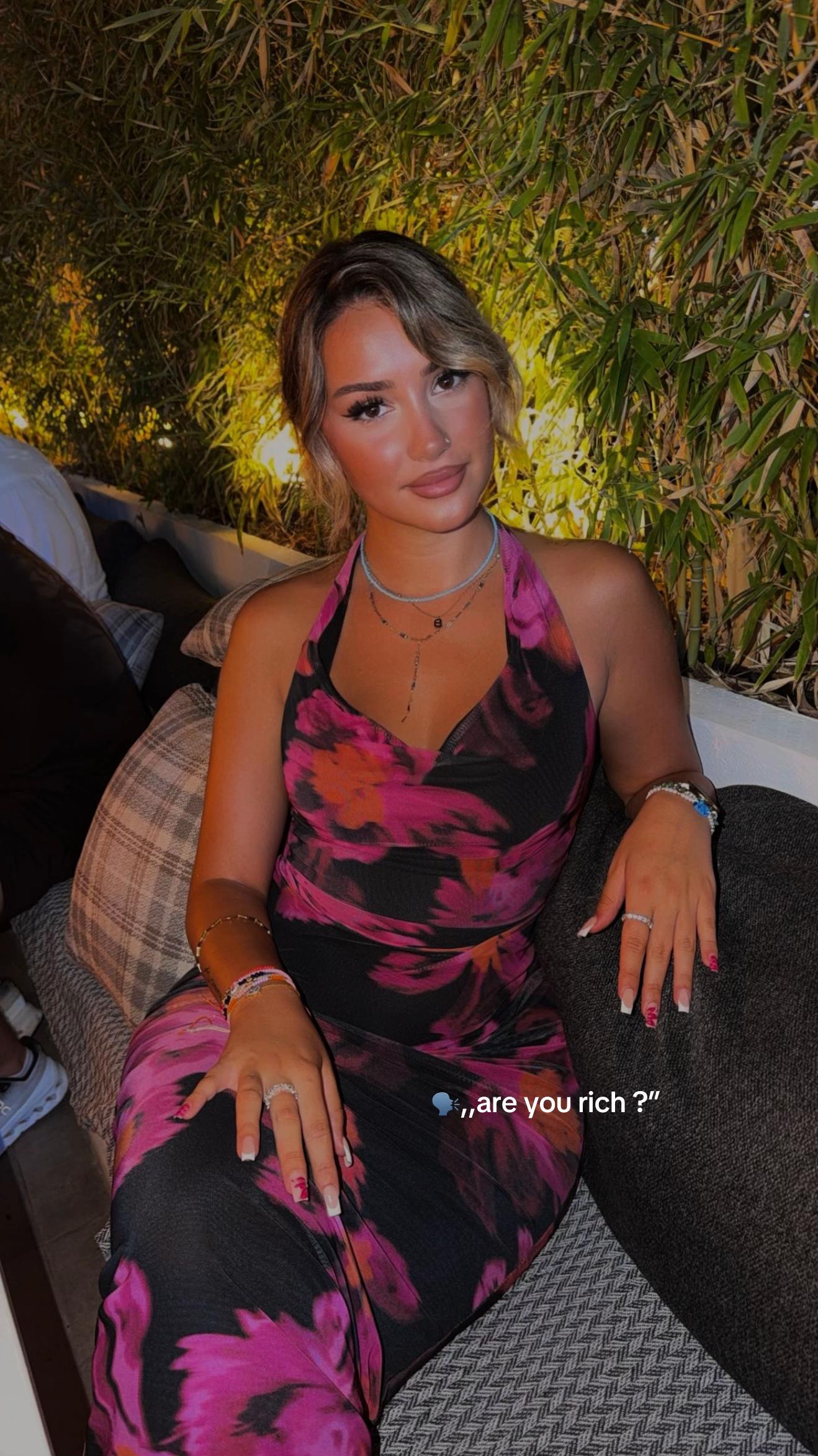 @𝐌𝐄𝐋𝐈𝐒𝐀🐝