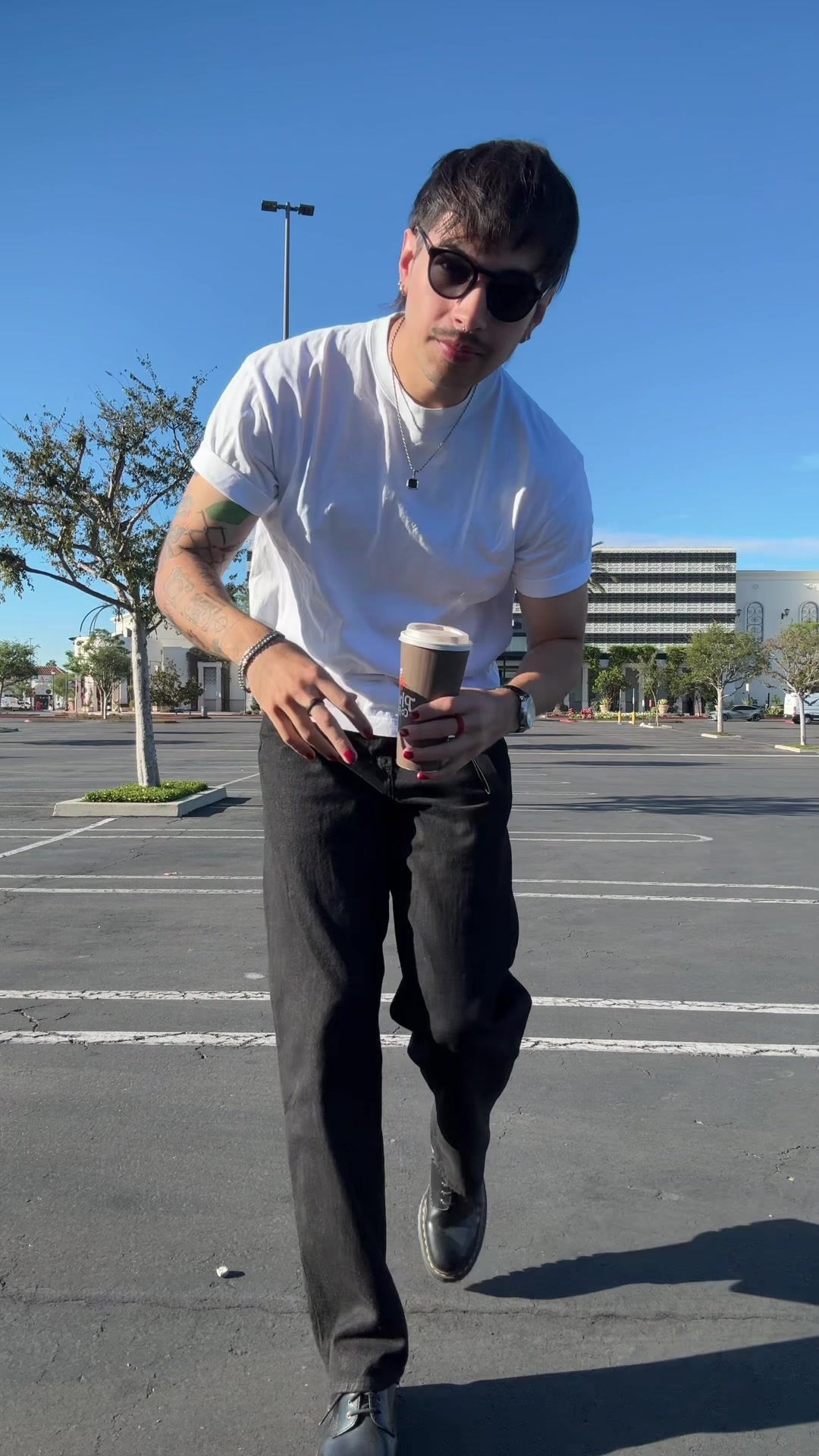 @tonykaboom