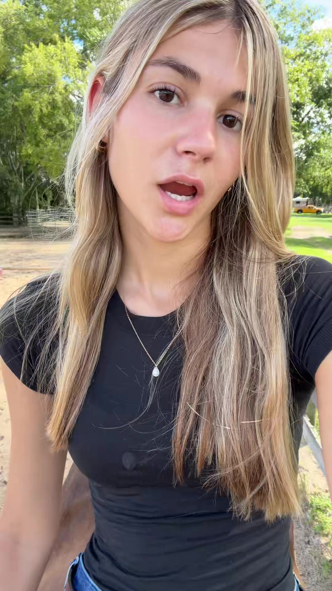 @😻