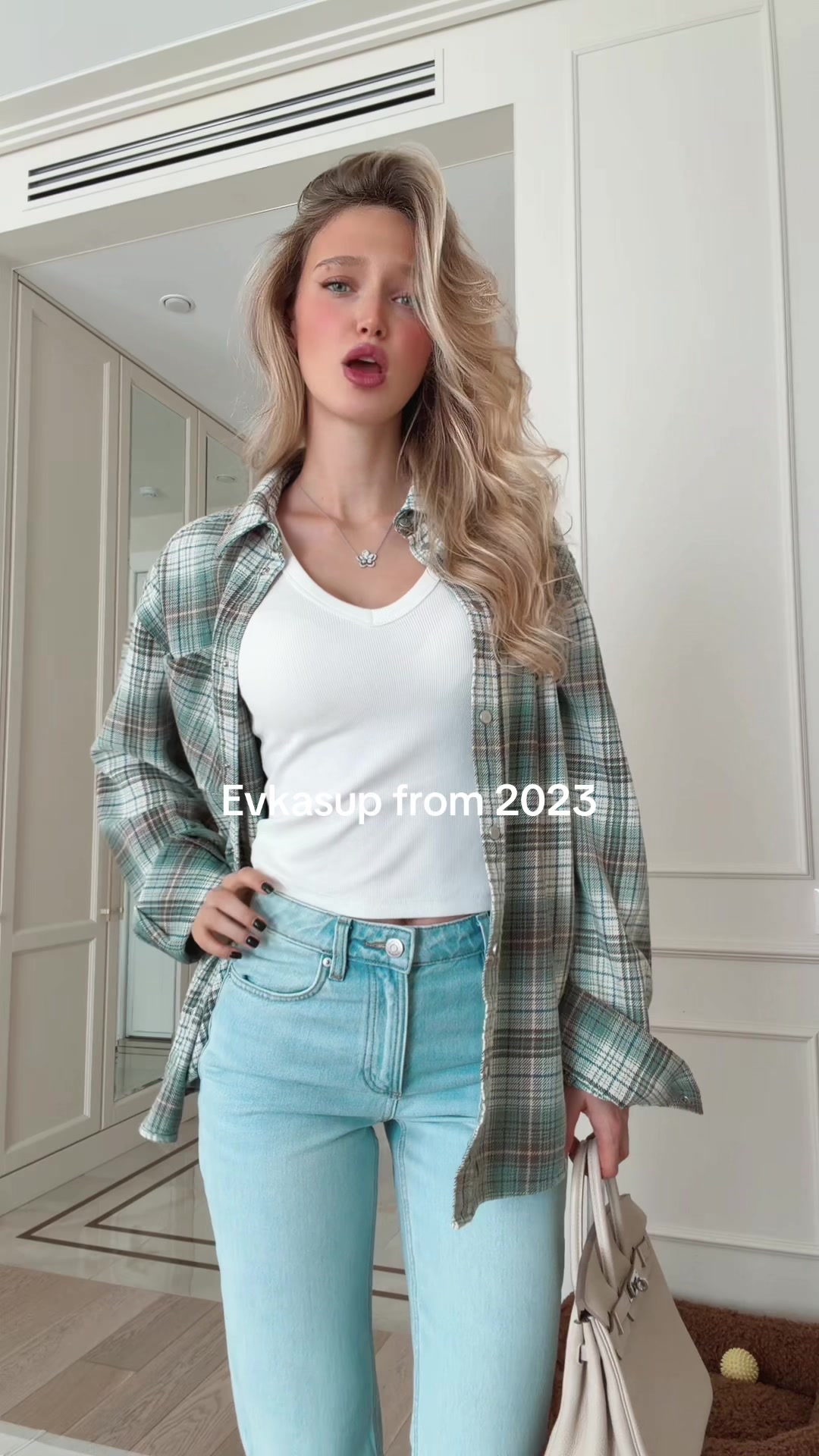 @Eva