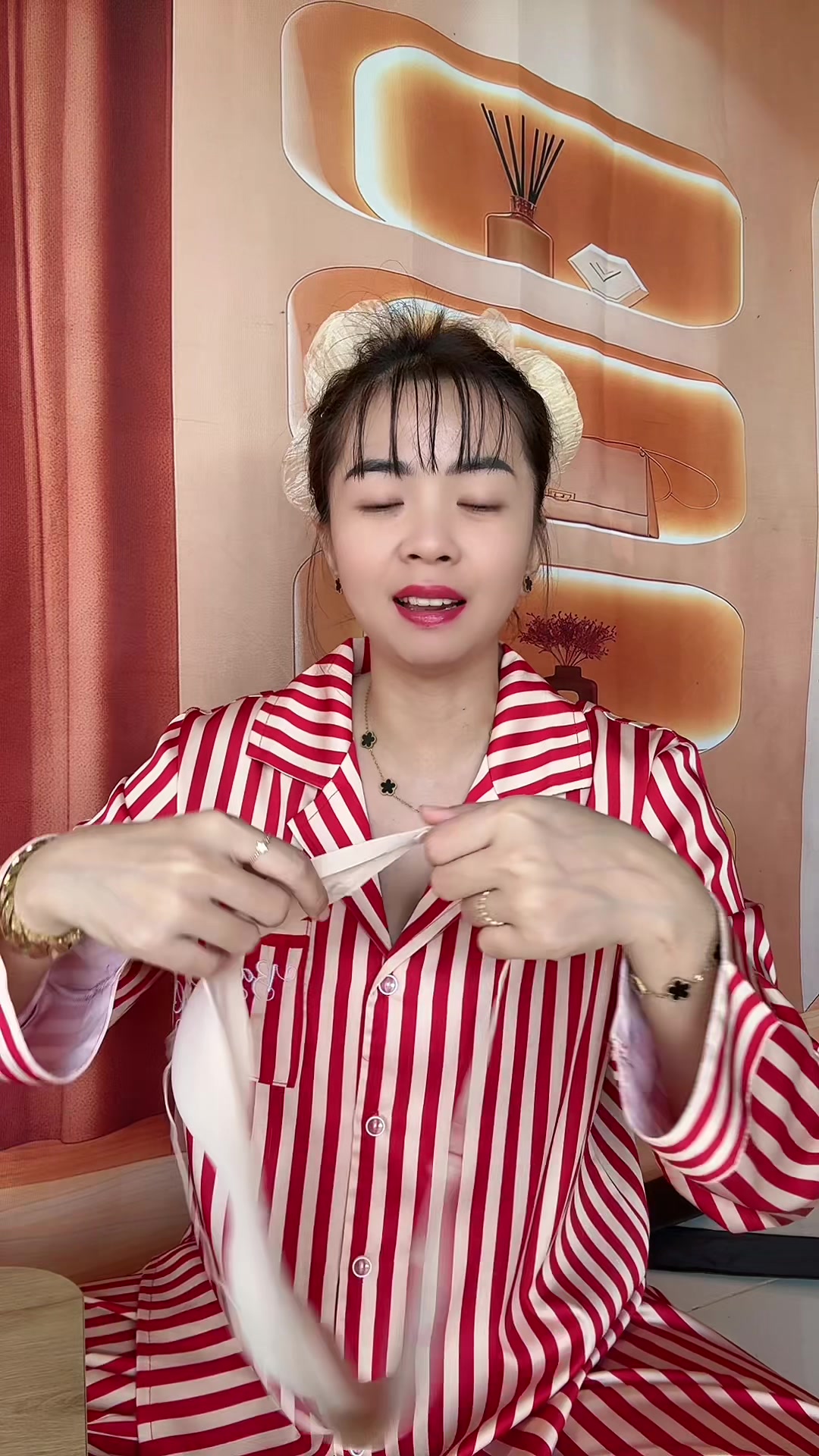 @Em Cẩm Nè