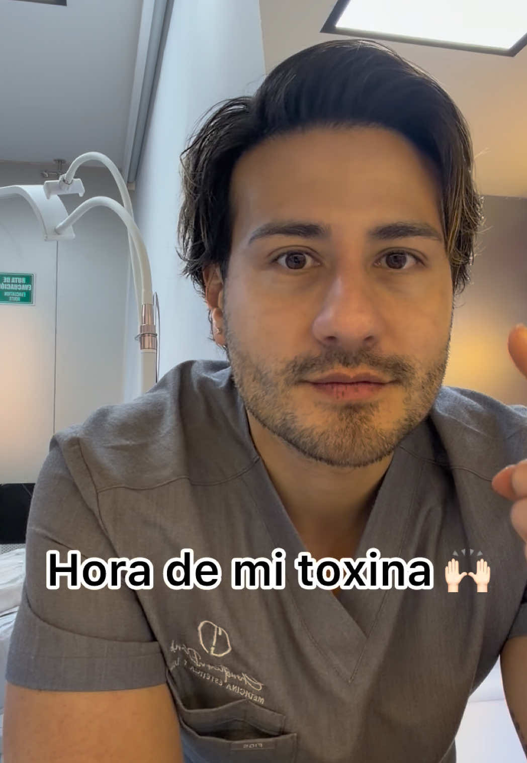 @chrisantiage
