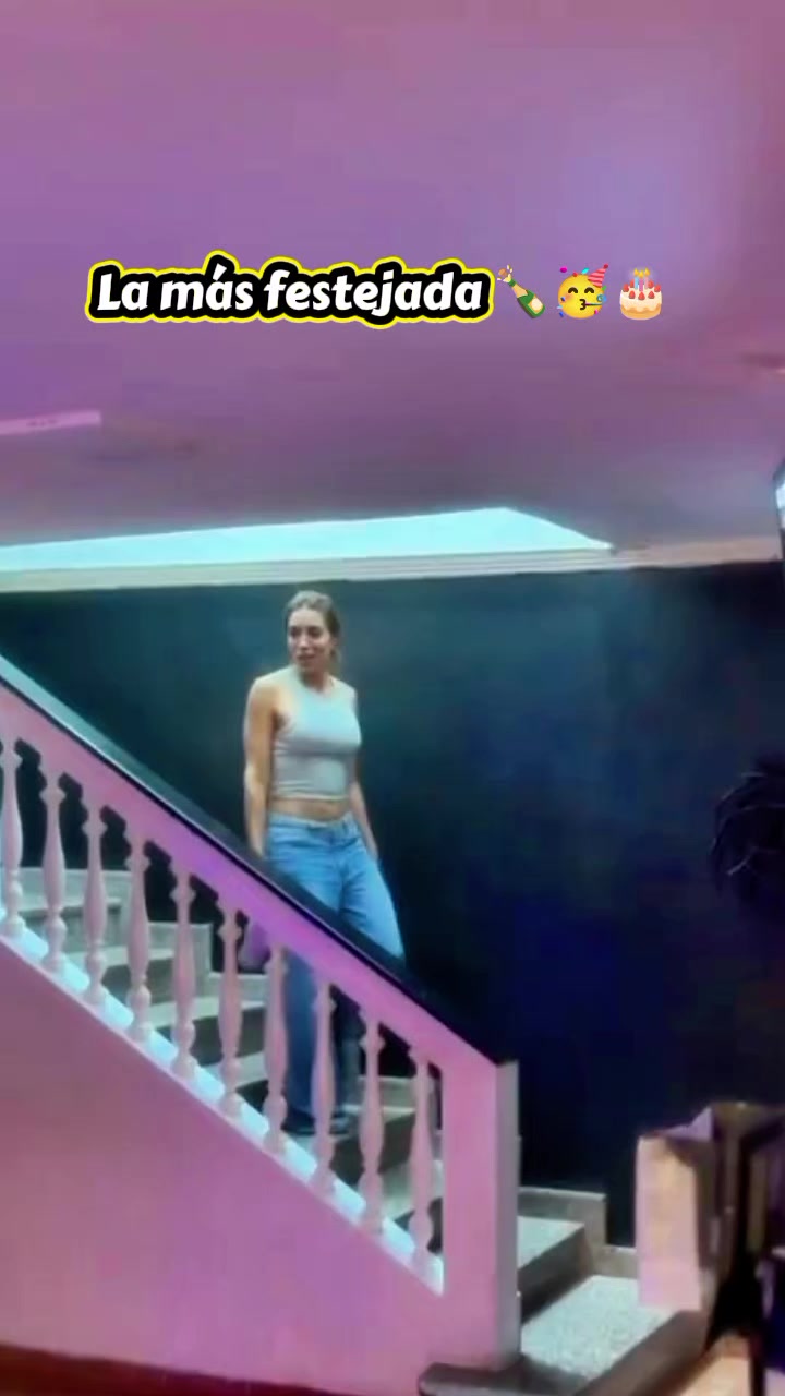 @🅰🅽🅳🆁🅴🅸🅽🅰 _🅲🅻🅸🅿🆂💜