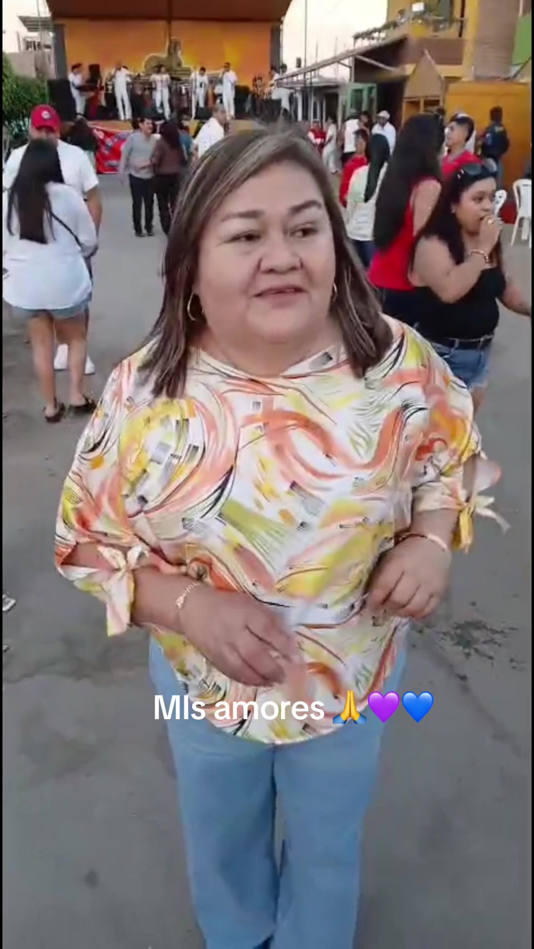 @Denisse A