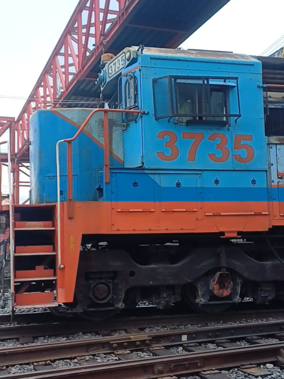 @Ferrocarriles Andy.