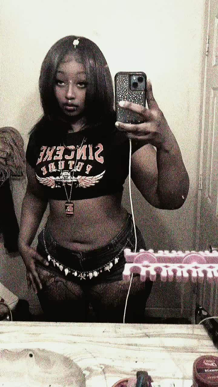 @Laila_2k21