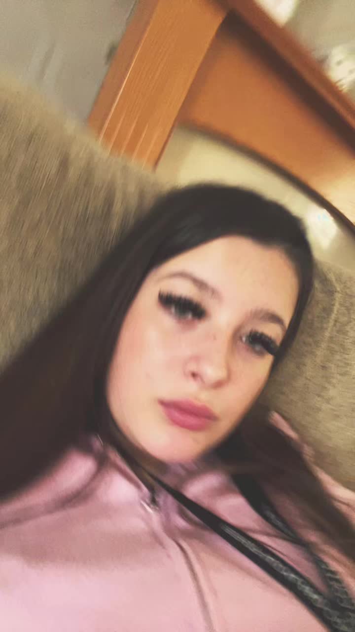 @Evie grace🥰