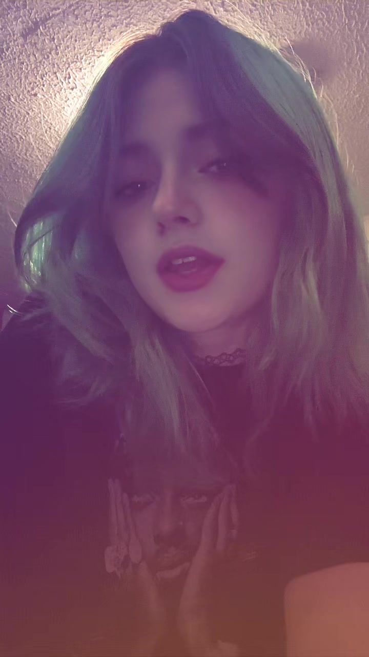 @Bella_9_9_9