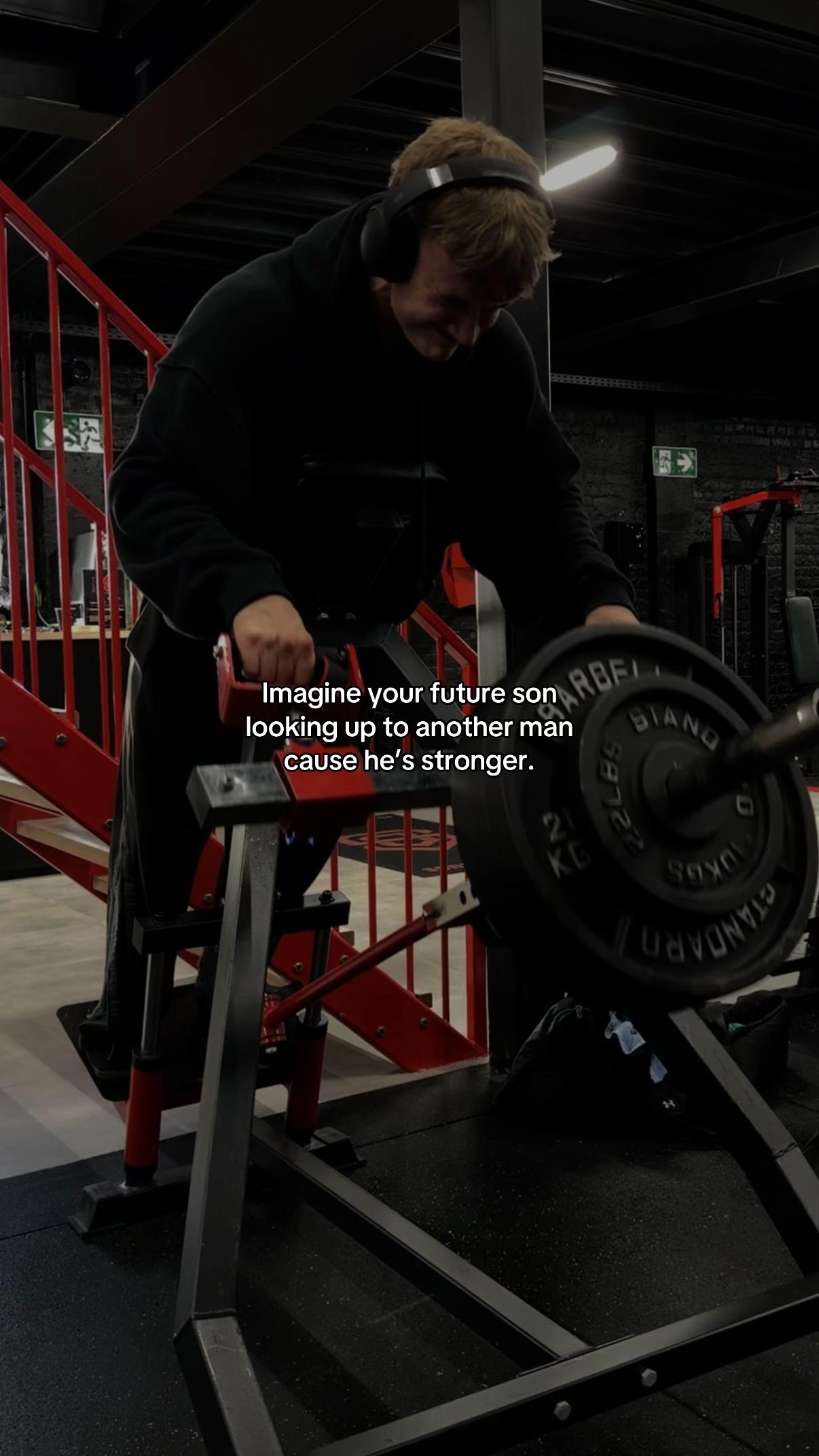 @Piotrgym