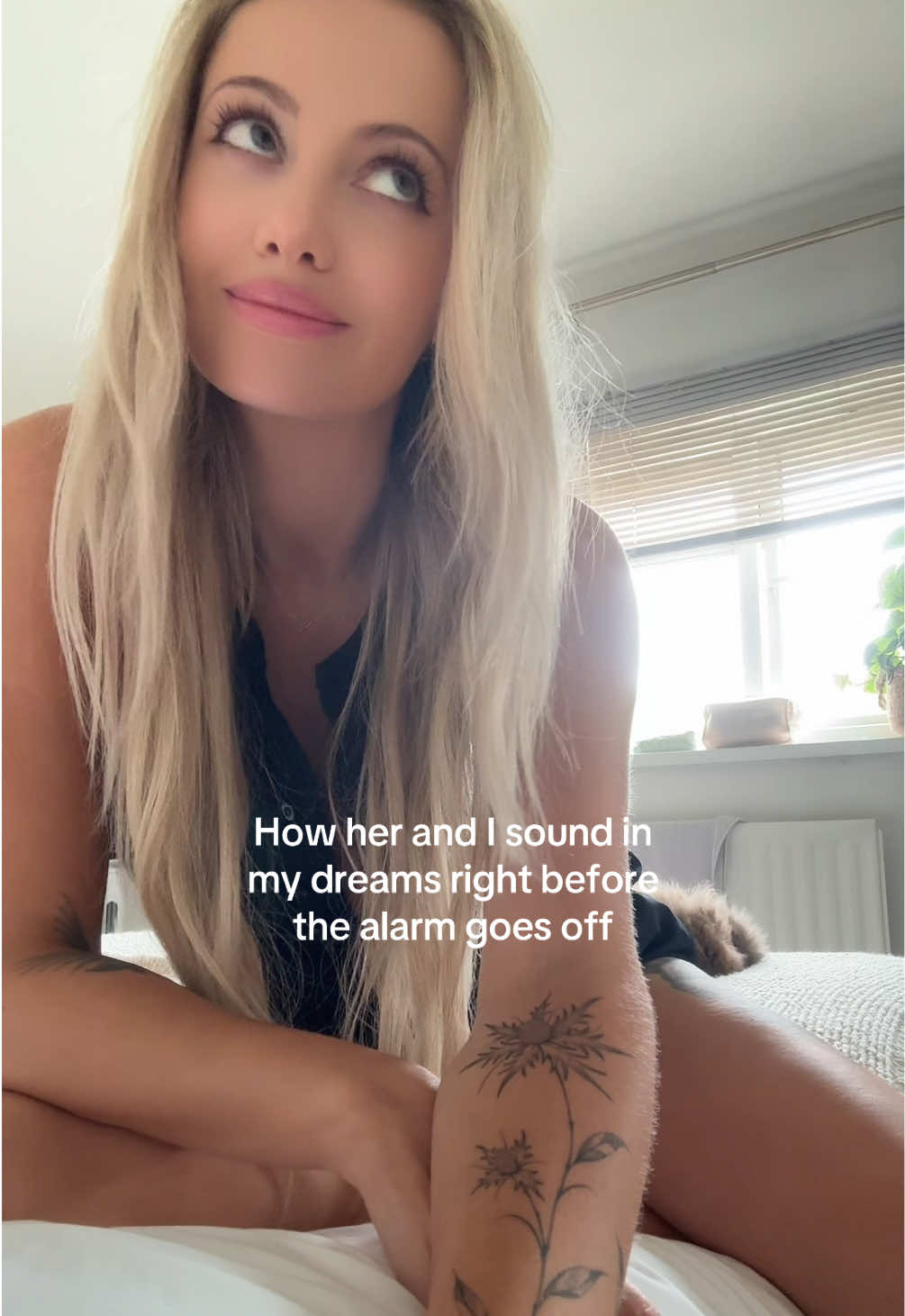 @Lisa J Evans sapphic author ⚢