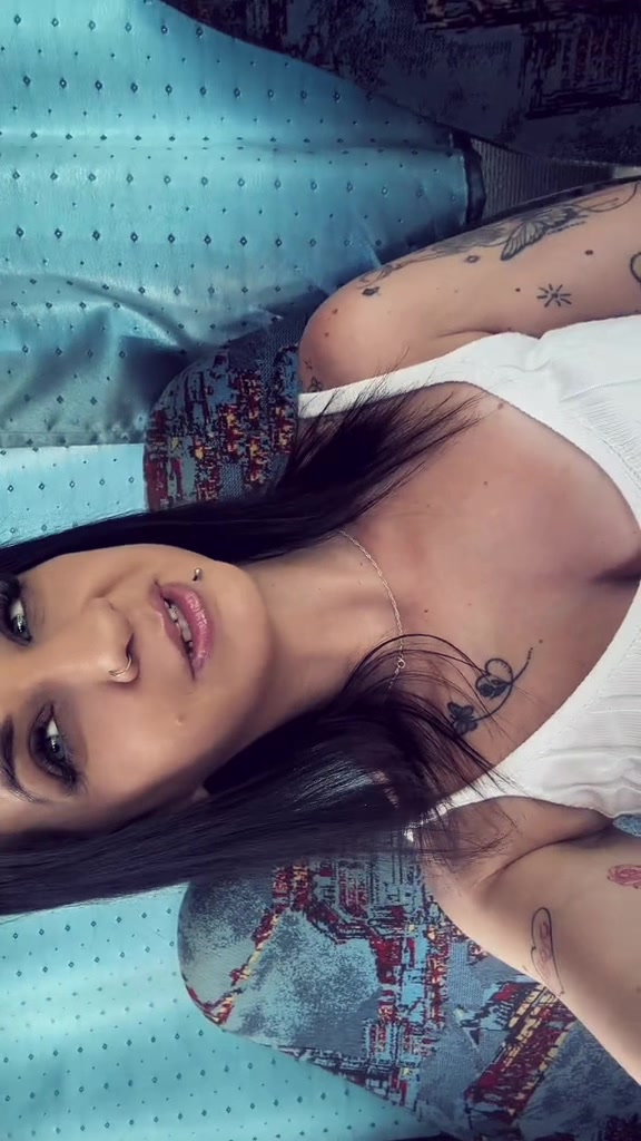 @Alexandra Farkas