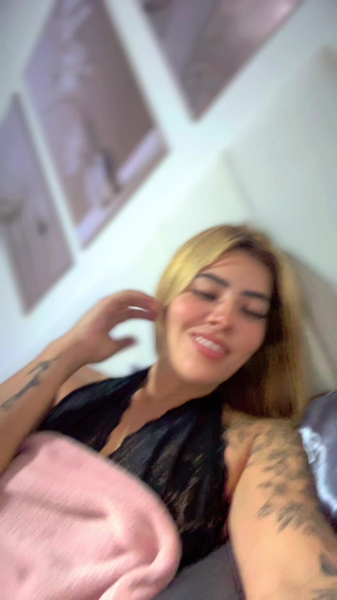 @Tha&iacute;s Priscila