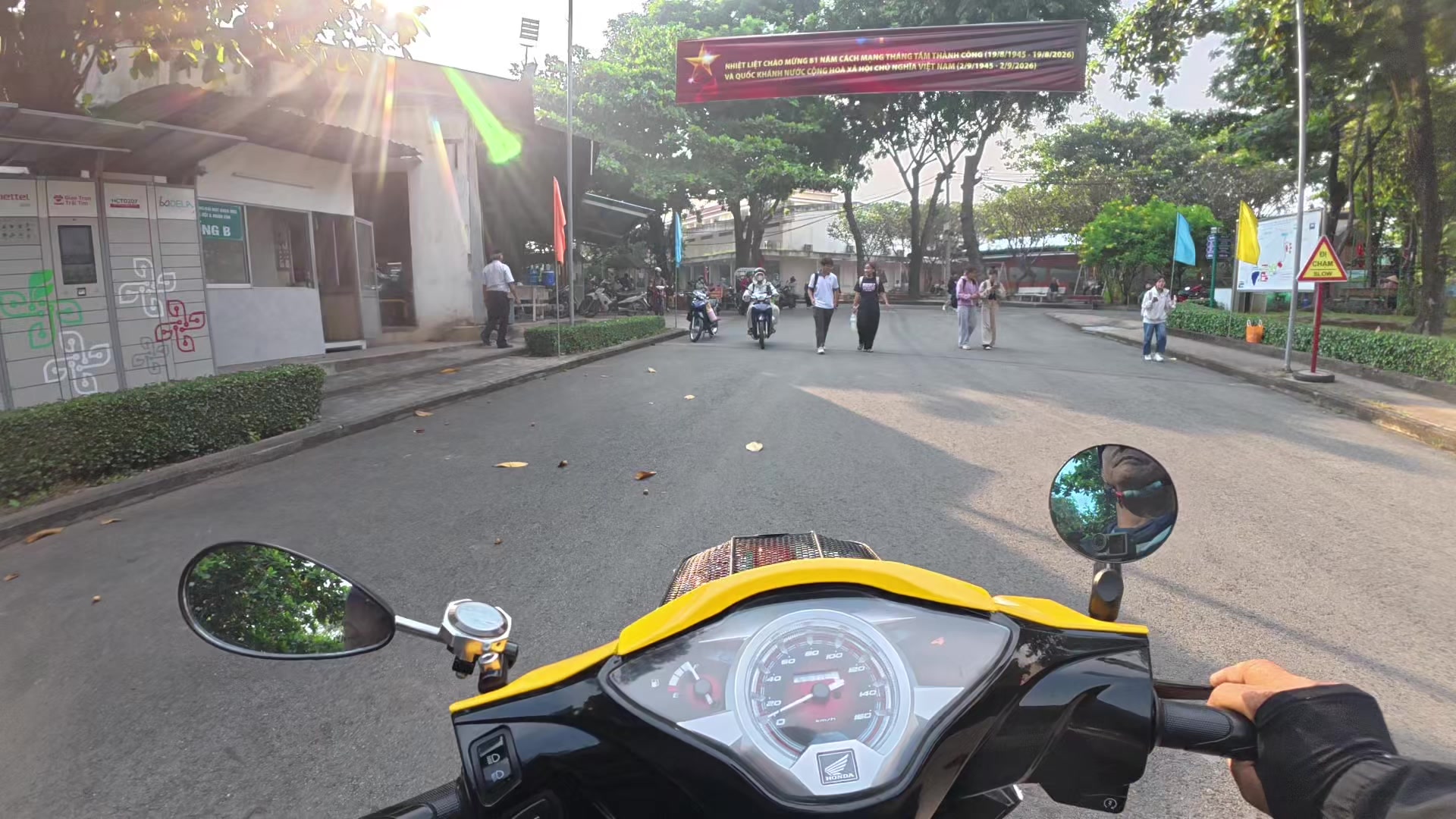 @Long Quận 9