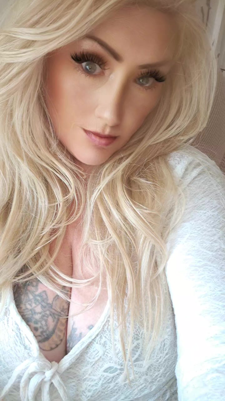 @❌🇨🇦lovelylady_50❌🇨🇦