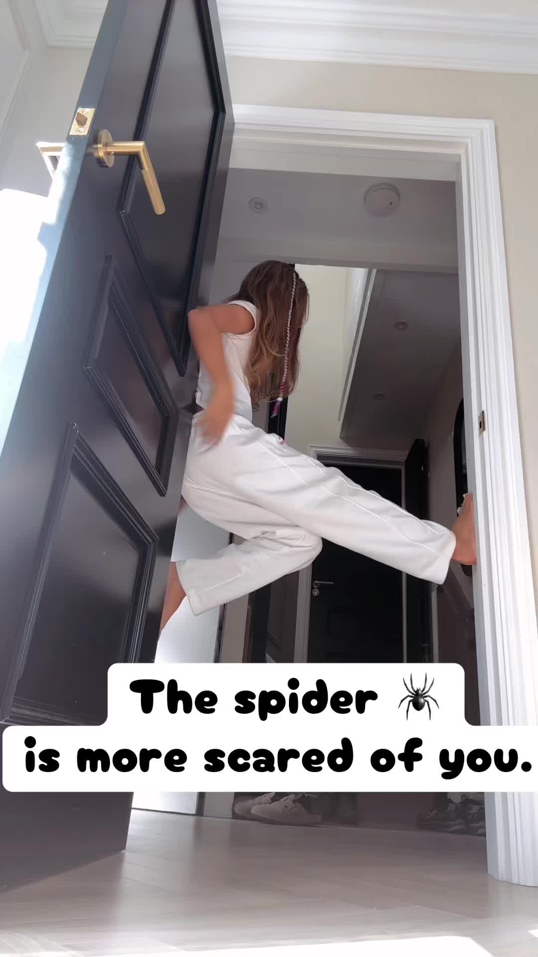 @leshataylie