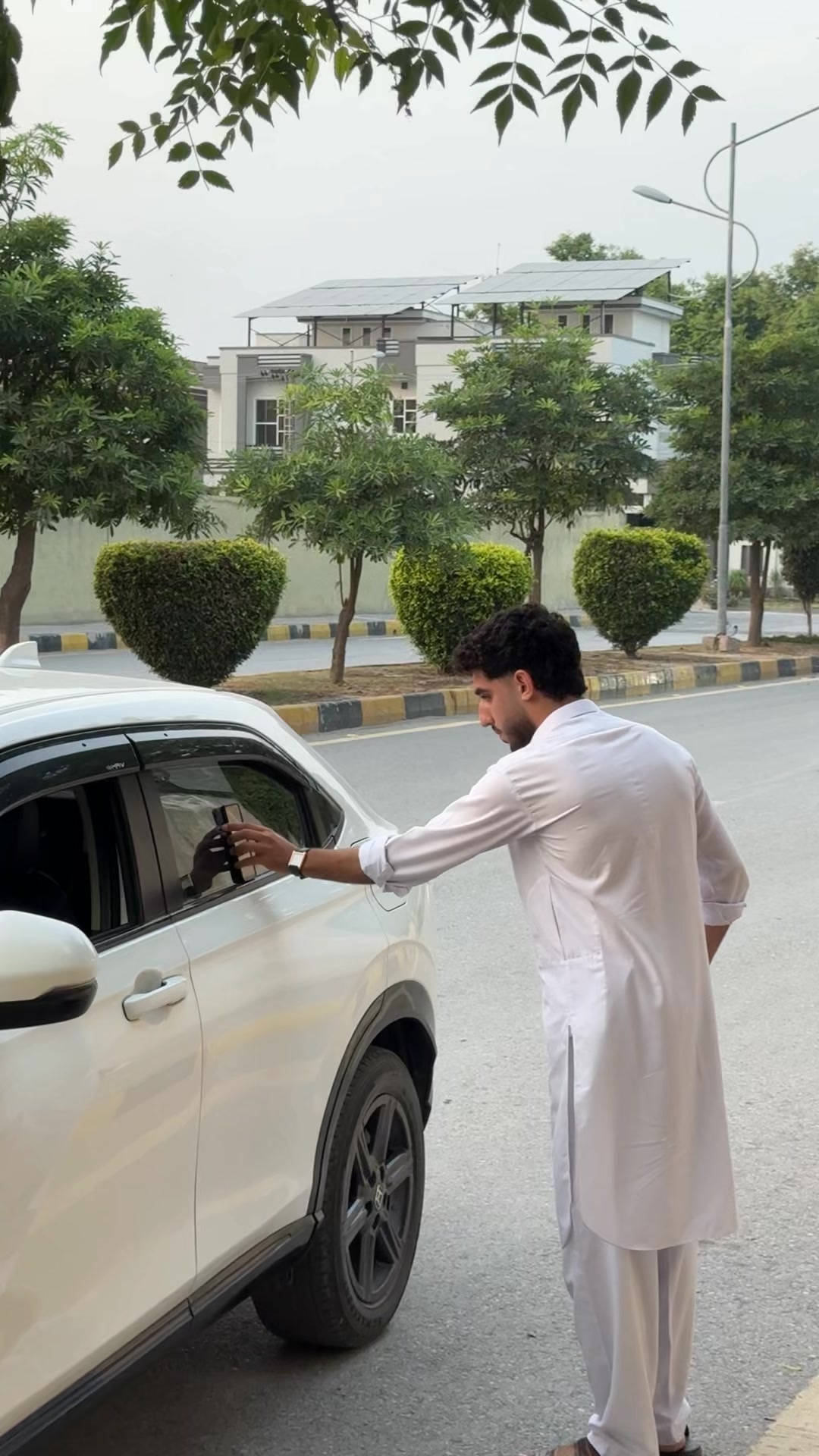@6ft🇵🇰
