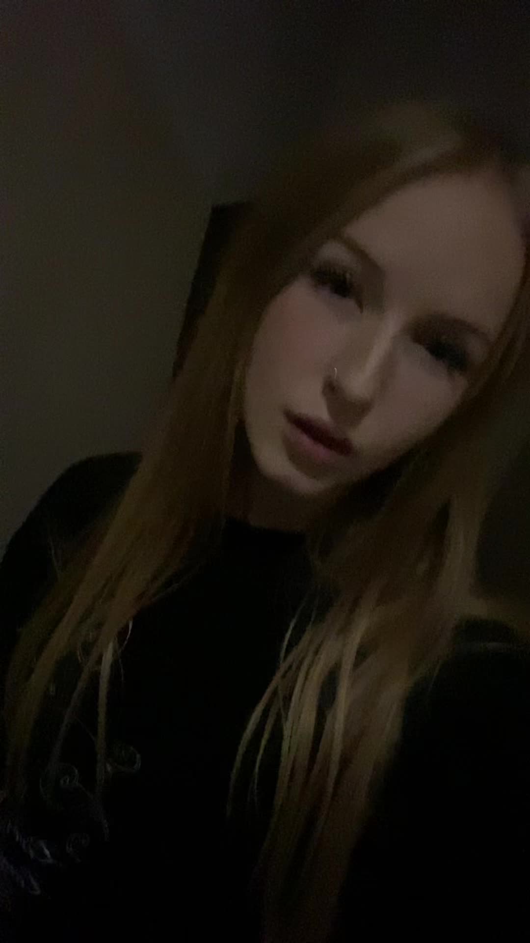 @никотин🫦👣