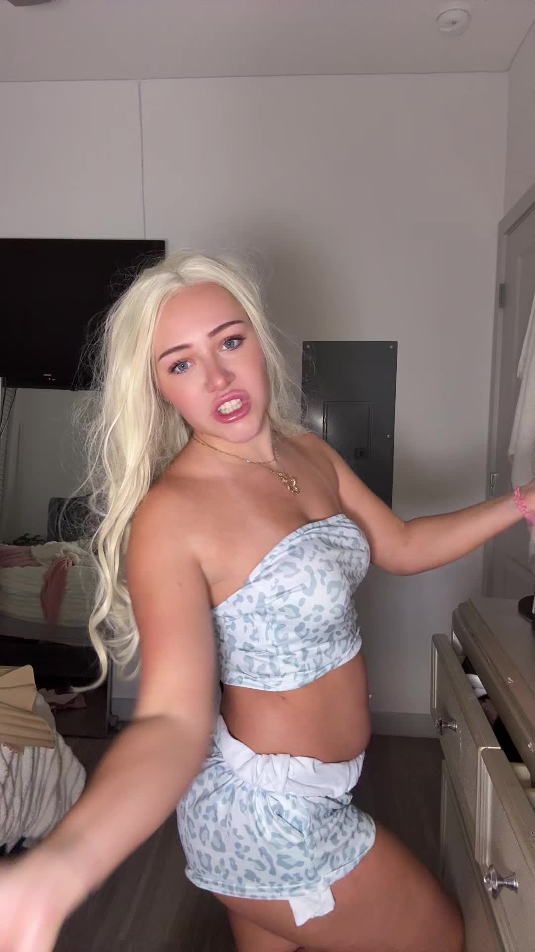 @maddythesillygoose