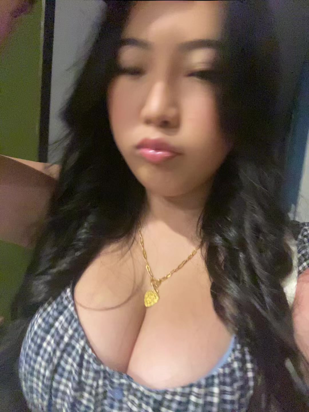 @aleenaathao