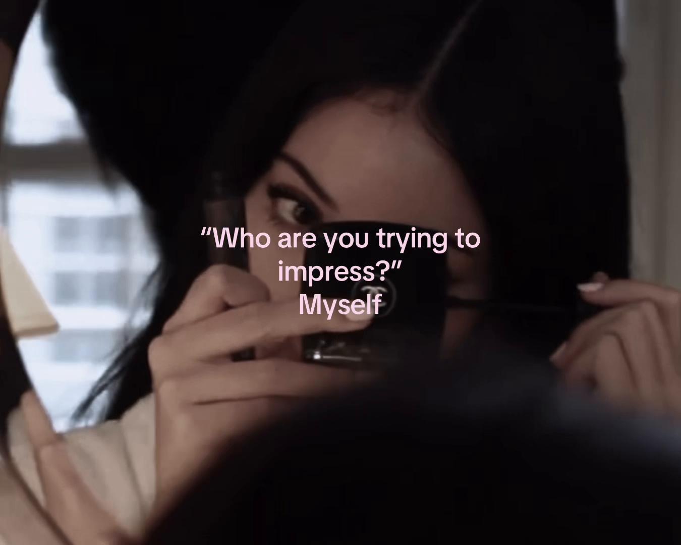 @ℰ 𑣿