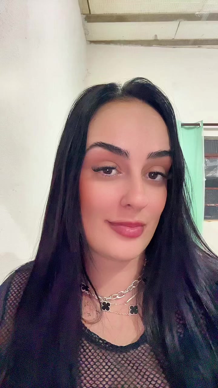 @Larinha 🌸